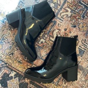 NWT Naturalizer Verney Waterproof Boot Size 9